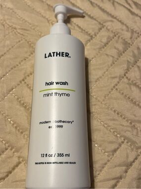 LATHER Mint Thyme Hair Wash - White